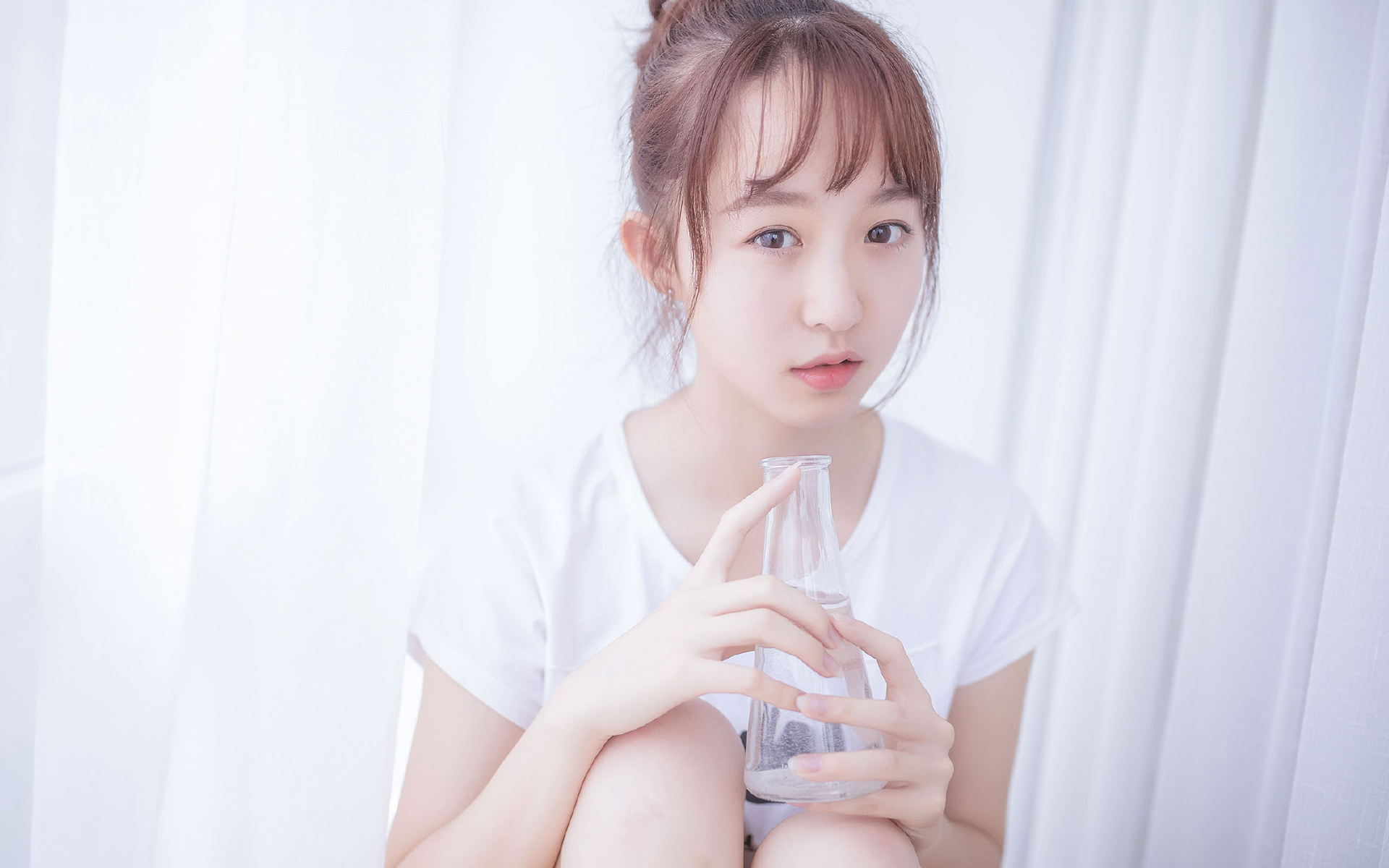 体育新闻中心明星风采展现，体育新闻现场报道